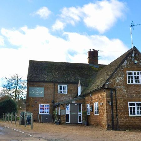 The Hollybush Inn And B&B Priors Marston Dış mekan fotoğraf