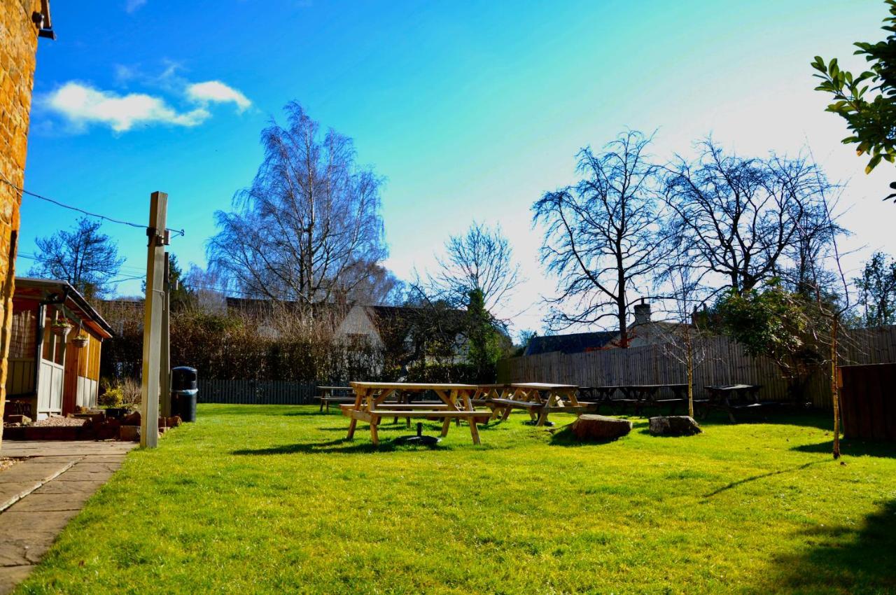 The Hollybush Inn And B&B Priors Marston Dış mekan fotoğraf