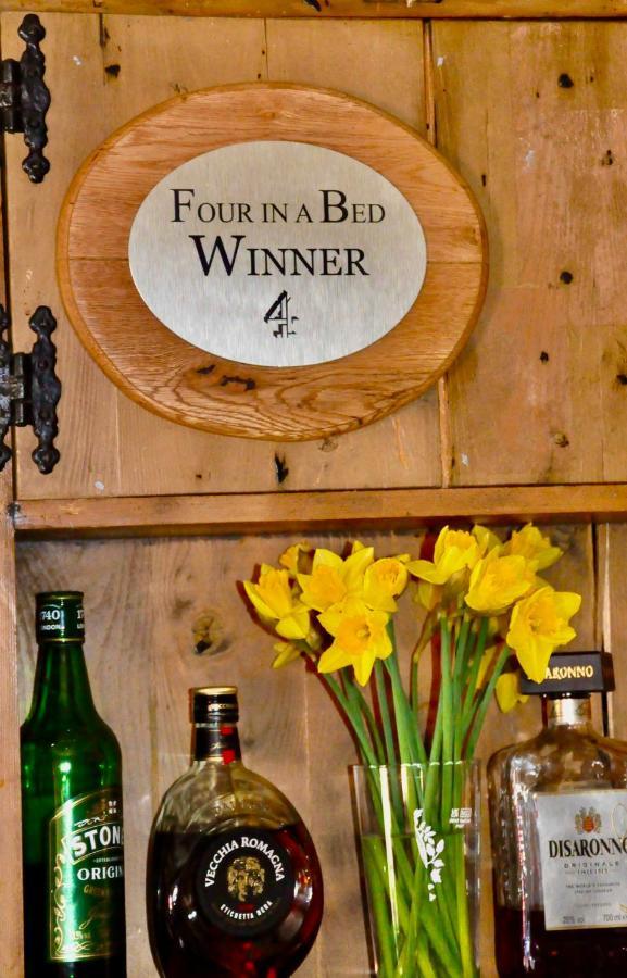 The Hollybush Inn And B&B Priors Marston Dış mekan fotoğraf