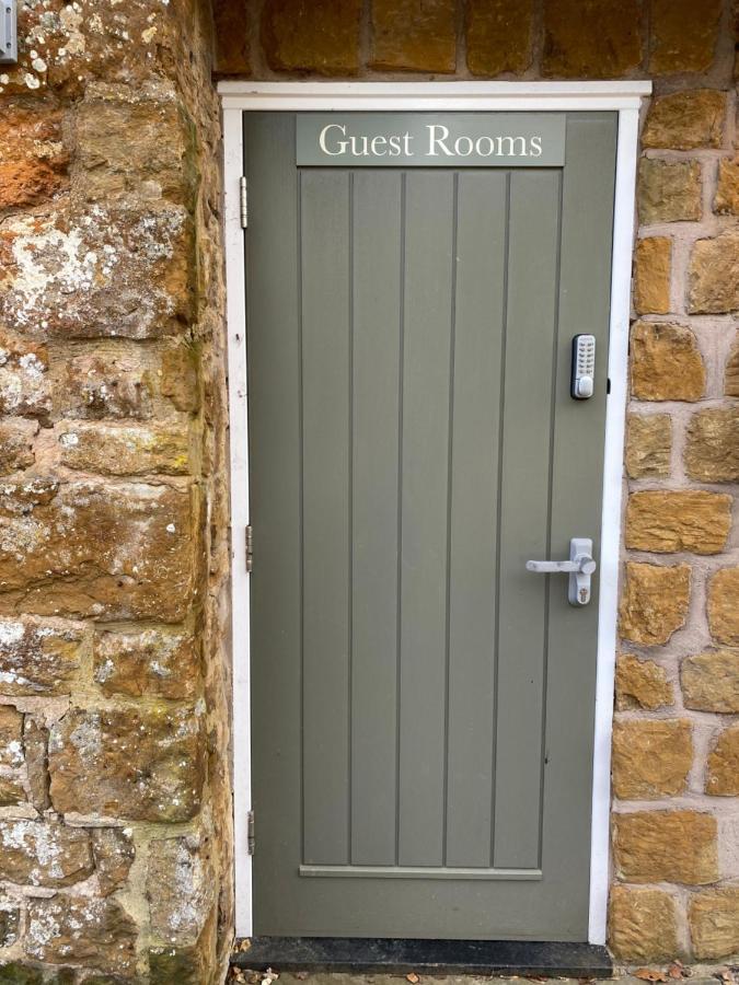 The Hollybush Inn And B&B Priors Marston Dış mekan fotoğraf