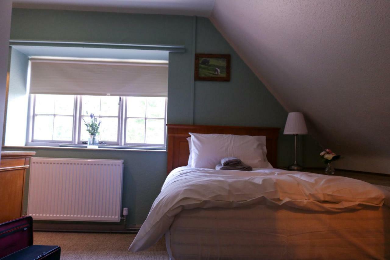 The Hollybush Inn And B&B Priors Marston Dış mekan fotoğraf