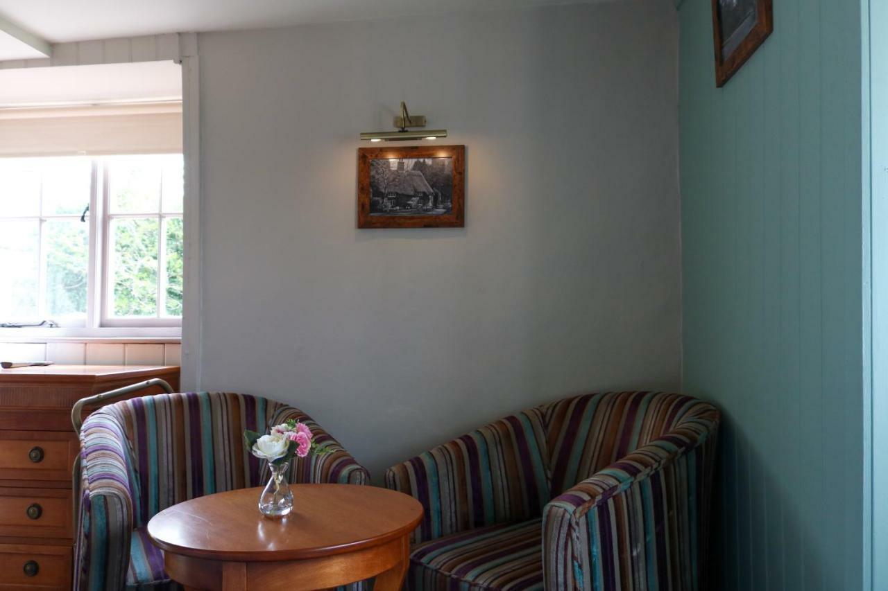 The Hollybush Inn And B&B Priors Marston Dış mekan fotoğraf