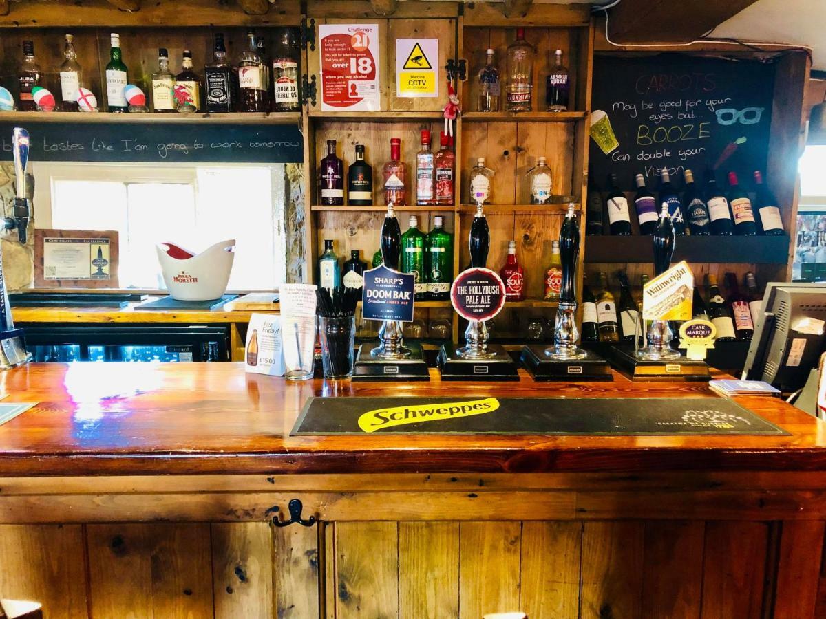 The Hollybush Inn And B&B Priors Marston Dış mekan fotoğraf