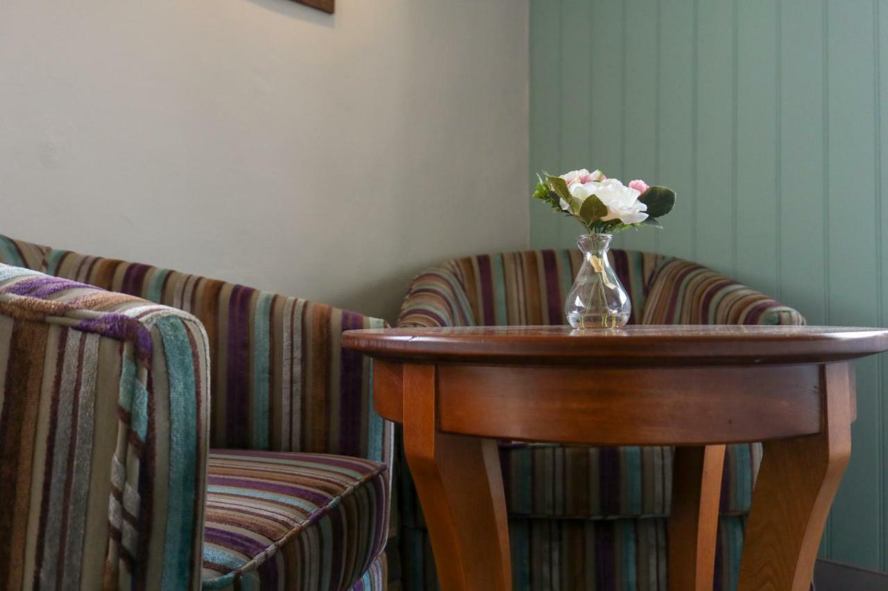 The Hollybush Inn And B&B Priors Marston Dış mekan fotoğraf