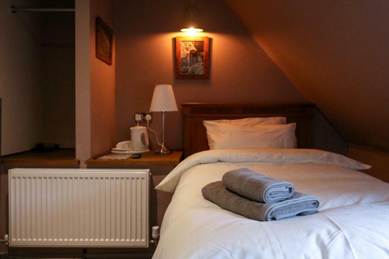 The Hollybush Inn And B&B Priors Marston Dış mekan fotoğraf