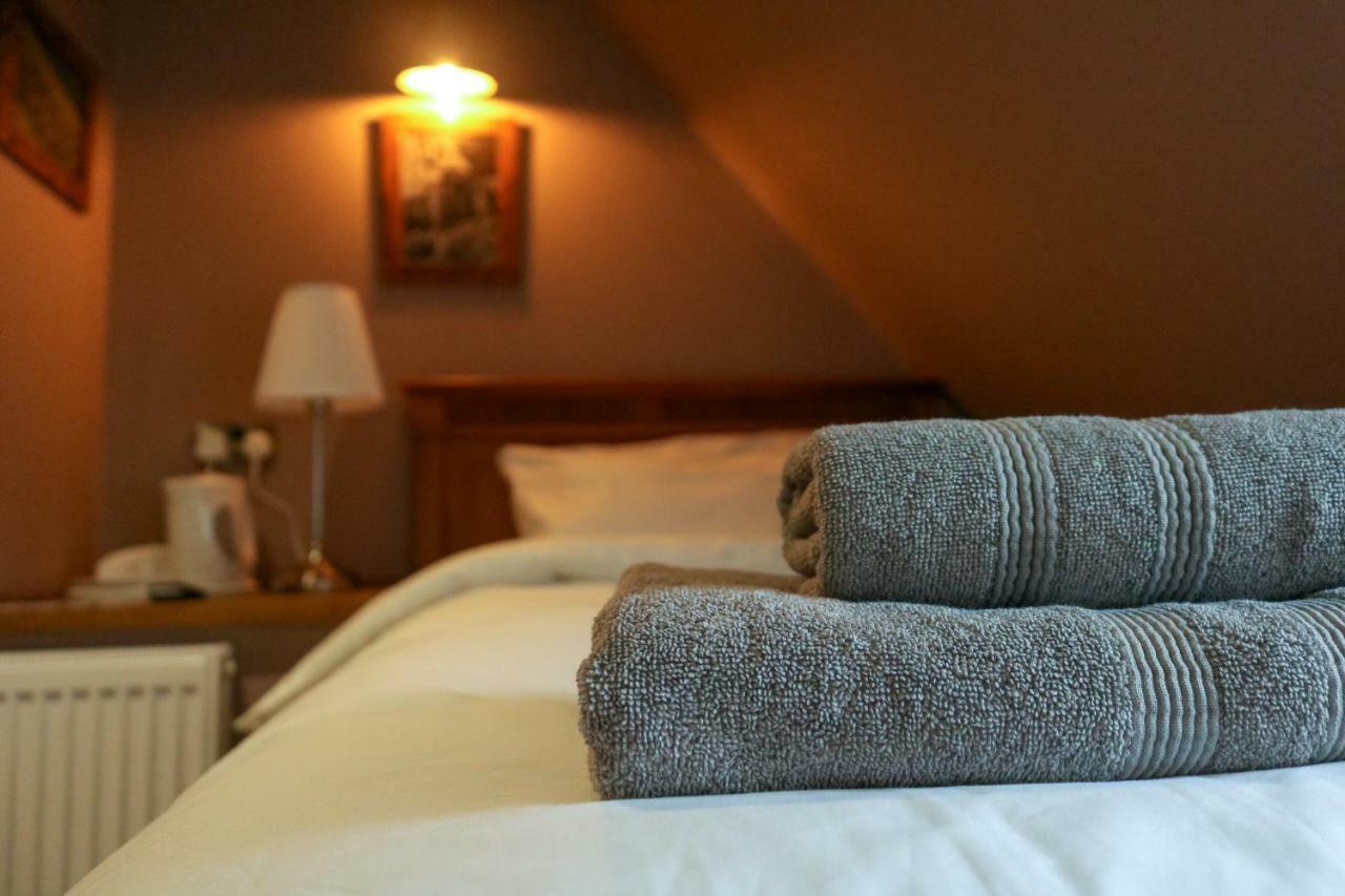 The Hollybush Inn And B&B Priors Marston Dış mekan fotoğraf