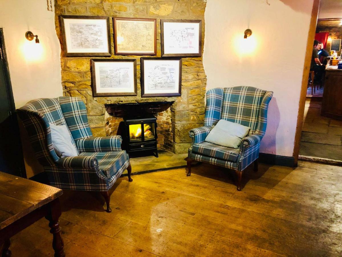 The Hollybush Inn And B&B Priors Marston Dış mekan fotoğraf